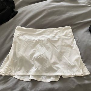 Play off the pleats lululemon skirt size 6